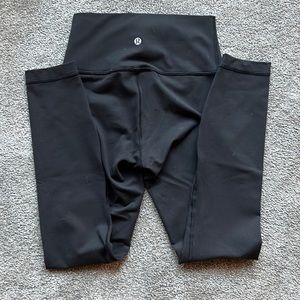 Lululemon wonder under size 4.